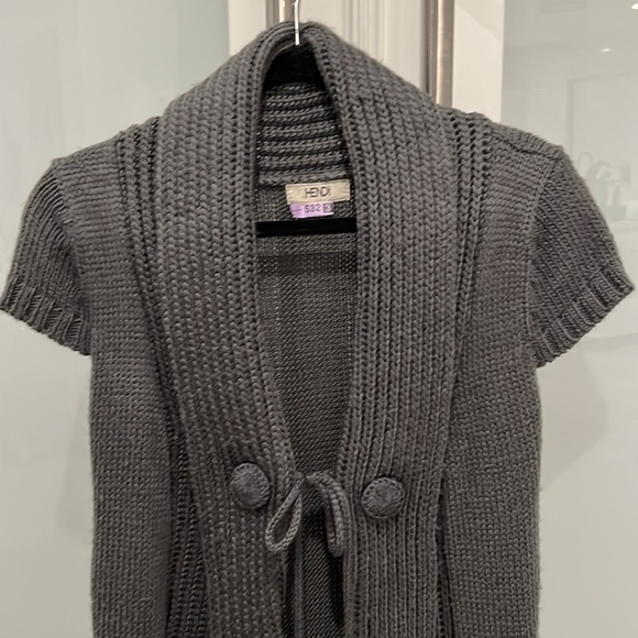 HENDI Fringed Sweater jacket. Tie close or wear open. Size S/M. - Picture 2 of 4